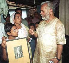 Minister of State for Home Swami Chinmayananda assures Sultana Begum