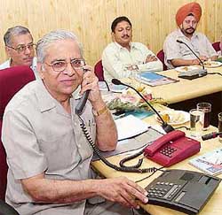 Mr S.C. Chaudhary, CGM, Punjab circle, inaugurates answering machine service in Sector 34
