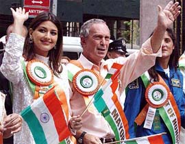 Bollywood actress Sonali Bendre, New York Mayor Michael Bloomberg and Sunita Lynn Williams from NASA at the India Day parade in New York