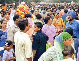 Devotees throng the Gaudia Math Mandir, Sector 20, on the occasion of Janmashthmi in Chandigarh