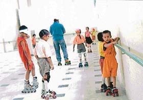 Students enjoy themselves at skating rink