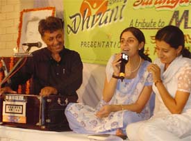 Dhvani musical group presents Mukesh songs at Punjabi Bhavan