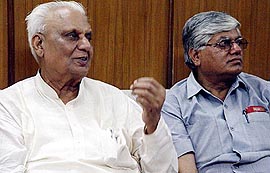 Northern Railway Men's Union's general secretary J. P. Choubey talks to mediapersons in Ambala 