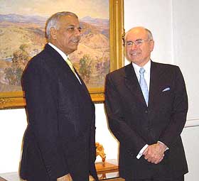 External Affairs Minister Yashwant Sinha with Australian Prime Minister John Howard 