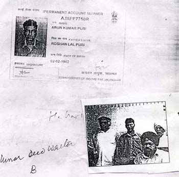 The forged PAN card of Arun Kumar bearing his signatures