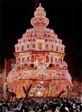 Night illumination of a pandal, modelled on Pune�s Shrimant Dagdusheth Halwai Ganapati temple, in Mumbai