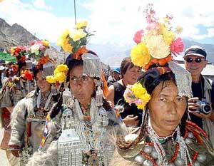 Drokpa women of Dha-Hanu village attend the Ladakh festival in Leh 