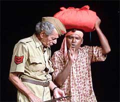 Noted theatre personality Habib Tanvir enacts his famous play Carandas Chor