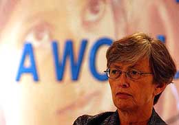 UNICEF Executive Director Carol Bellamy addresses a Press conference 