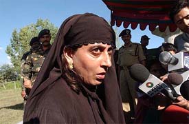 Mehmooda, a woman militant, talking to mediapersons in Srinagar 