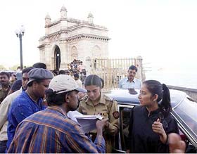 Actresses Manisha Koirala and Sushmita Sen at the shooting of Paisa Vasool at the Gateway of India in Mumbai 