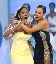 Ericka Dunlap reacts after being named Miss America 2004