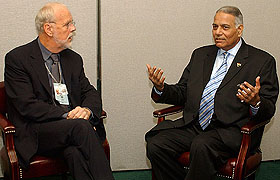 Indian Foreign Minister Yashwant Sinha talks with acting Swedish Foreign Minister Jan Karlsson 