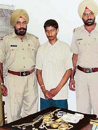 Dinesh Kumar, who was caught by the SAS Nagar police on theft charges