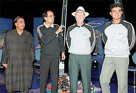 Sunil Gavaskar, Harsha Bhogle, Sir Geoffrey Boycott and Saurav Ganguly at a Press meet in New Delhi 