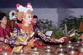 Indonesian dancers perform at 'Vibrant Gujarat'