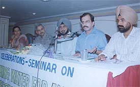 Dr Sudhirender Sharma speaking on a seminar on �Clean Drinking Water� organised by the Bharat Jan Gyan Vigyan Jatha