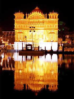 The Durga Puja pandal erected at College Square of Central Kolkata is a replica of the Golden Temple