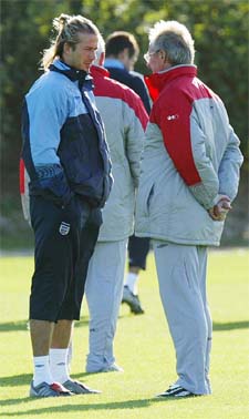 England soccer captain David Beckham talks to coach Sven-Goran Eriksson 