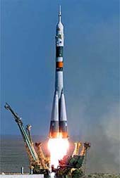 Russian Soyuz TMA-3 rocket blasts off from Baikonur launching pad in Kazakhstan
