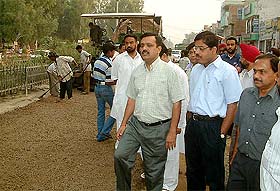 Deputy Commissioner Anurag Aggrawal inaugurates the work pertaining to strengthening and restructuring of the national highway passing trough Bathinda 