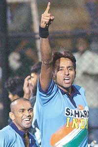 Gagan Ajit Singh celebrates India�s win against Pakistan