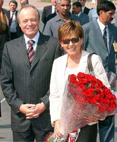 Hungary's Prime Minister Peter Medgyessy with his wife Katalin Csaplar Medgyessy