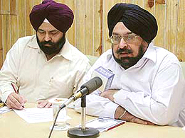 Mr S.S. Bedi, Chief Commissioner, Customs and Central Excise, (right), while addressing mediapersons on the occasion of the All-India Central Invitational Golf meet here on Wednesday.