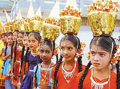 Students from Tamil Nadu prepare to present a dance during the National Children�s Festival 
