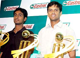 Indian cricket vice-captain Rahul Dravid poses with u-19 skipper Ambati Rayadu