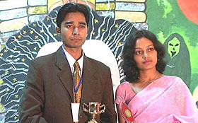 Vikas Saroha and Himani Aggarwal, Mr and Miss Hill'ffair-2003, pose for a photograph 