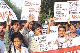 AISA activists protesting against the Tamil Nadu Speaker's order sentencing six journalists of The Hindu and Murasoli in the Capital