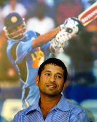 Sachin Tendulkar prior to releasing a biography on Rahul Dravid