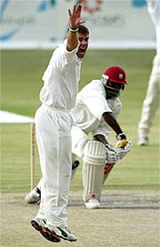 Zimbabwean skipper Heath Streak successfully appeals for the LBW of West Indies batsman Chris Gayle 