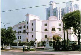 With a number of corporates moving to Gurgaon, many families are opting for the open and green environs of DLF.