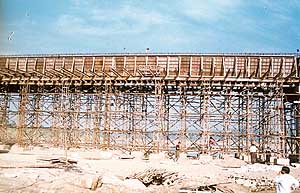 A view of the Sarsa bridge under construction. 