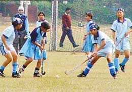 Girls of St Mary�s School, Rampur, and Vidya Devi Jindal School