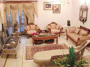 The drawing room is a mixture of tradition and modernity