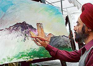 Artist S.S. Bhatti makes a striking conversation with the canvas