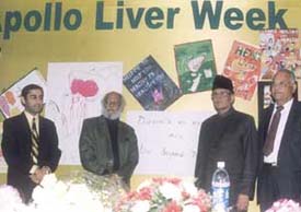 Former Prime Minister V. P. Singh, artist Jatin Das during the celebration of the Apollo Liver Week in the Capital today.