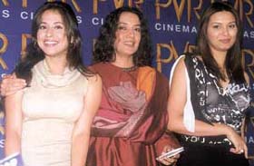 Urmila Matondkar, Shabana Azmi and Diana Hayden promoting their forthcoming film Tehzeeb in the Capital