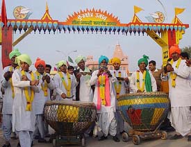 Artistes perform during the Kurukshetra Utsav-Gita Jayanti Samaroh in Kurukshetra