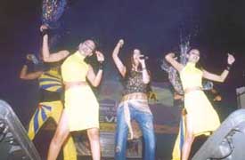 Singer Shibani Kashyap performs at the Gargi College fest