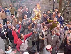 BJP workers Burn an effigy of HP Chief Minister Virbhdra Singh at Shimla on Thursday