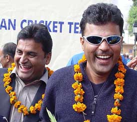 Former Pakistani   cricketers Ejaz Ahmed and Ashraf Ali on their arrival at Wagah joint check-post on Thursday