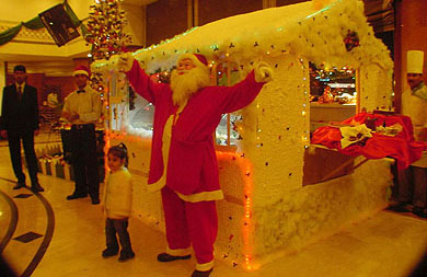 A unique ‘‘Snow Hut Pastry Shop’’ lifted straight from a fairy tale book was set up in the lobby of Majestic Park Plaza