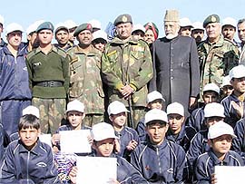Lt-Gen Hari Prasad with a group of Gujjar and Bakerwal students who have returned from a tour organised by the Army