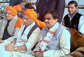 Union Agriculture Minister Rajnath Singh (centre) flanked by Ram Chander Bainda, MP (left), and Om Parkash Dhankher, BJP secretary (right), at the Jagriti rally organised by the BJP