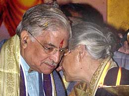 Human Resource and Development Minister Murli Manohar Joshi with Delhi Chief Minister Sheila Dikshit at an inaugural function of World Brahman Convention-2003 in New Delhi on Saturday