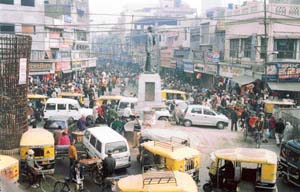 With no regulation worth the name, it is virtually a free-for-all in the Clock Tower area on the Old G.T. Road in Ludhiana.
